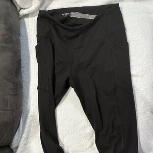 Victoria's Secret Sport Black Performance Leggings with pockets size med